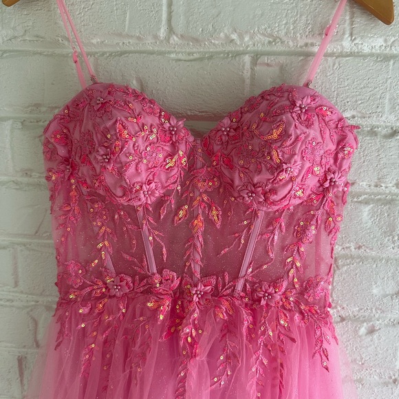 Elegant Pink Women’s  Dress - Picture 3 of 9